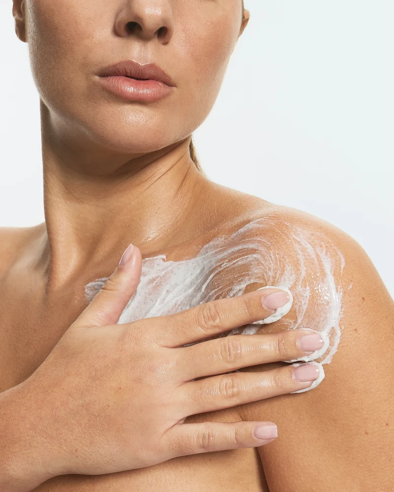 Crème Exfoliante Douce Visage et Corps