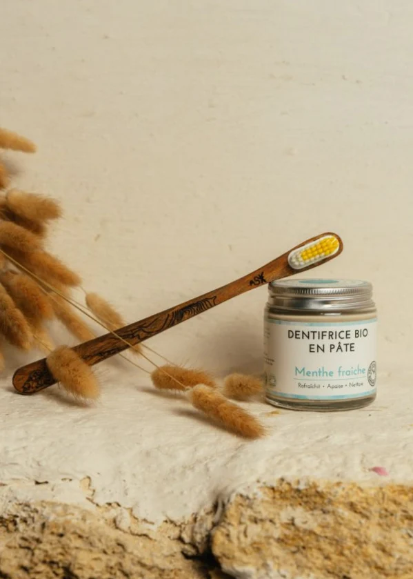 Brosse à dents de l'atelier Saluka fabriquée en Isère