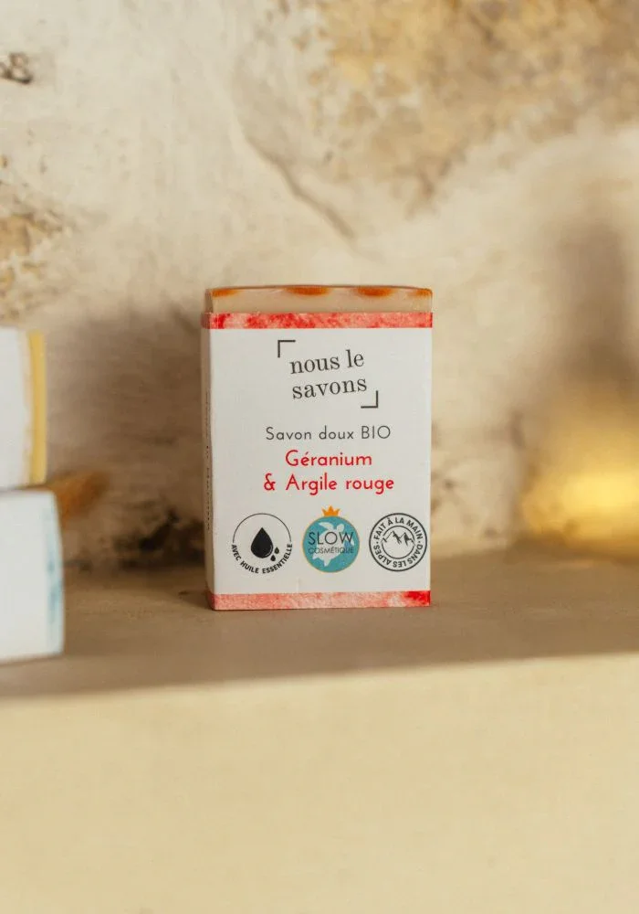 Savon bio doux – Géranium & Argile rouge