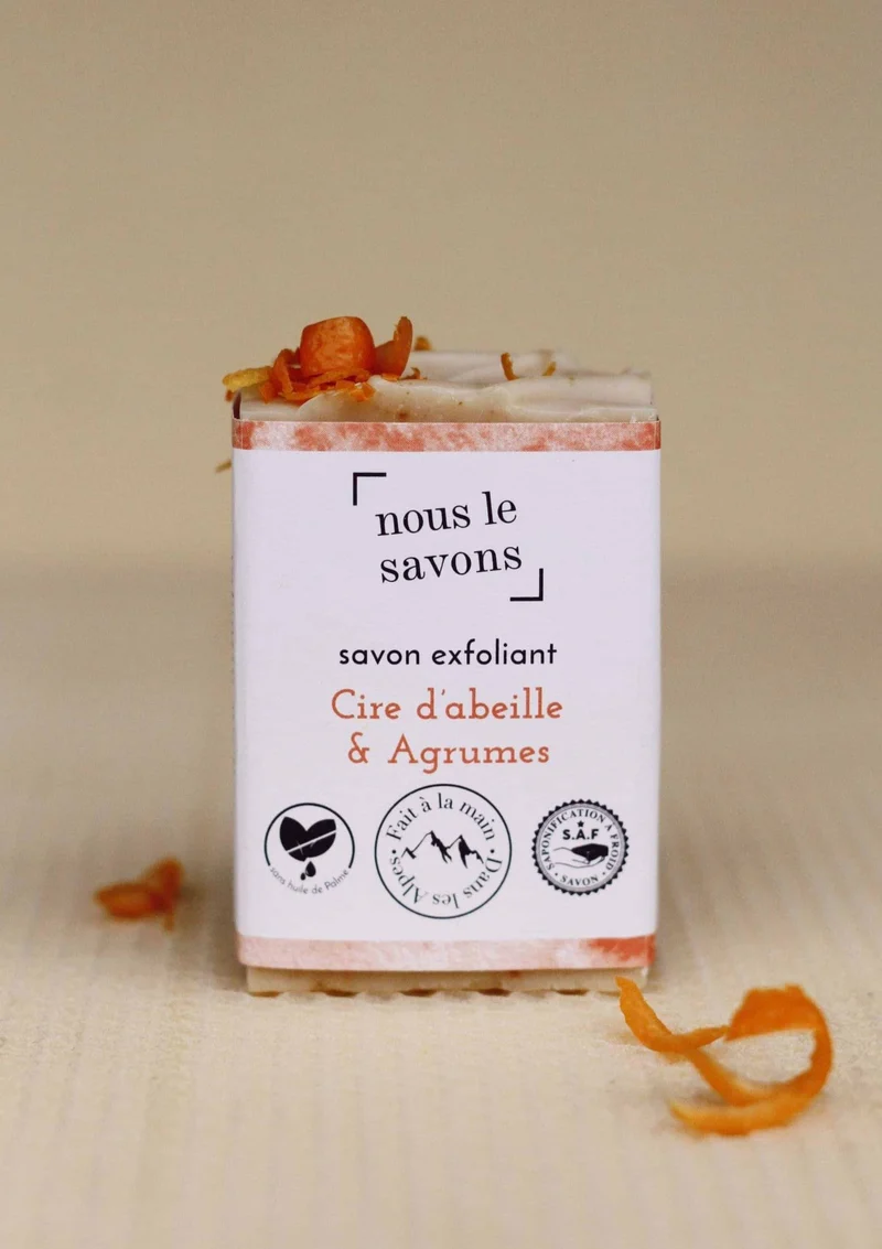 Savon bio exfoliant – Cire d'abeille & Agrumes