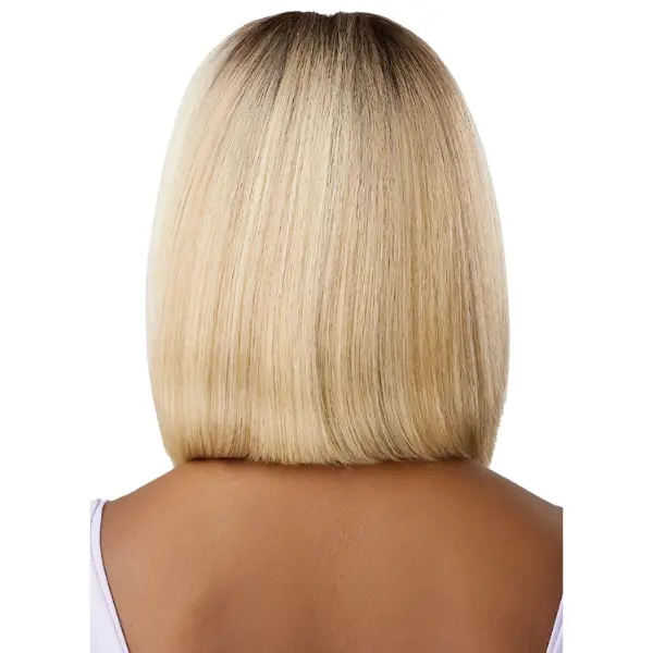 Perruque Lace Front 13X4 Straight Bob Natural Yaki - Outré